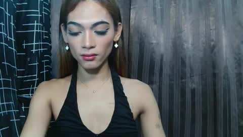 jenny  Laiza online show from 21, 10, 2025