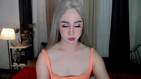 Snapshot of expensive_elise chatting on 2, 4, 2026 expensive_elise online show from 2, 4, 2026