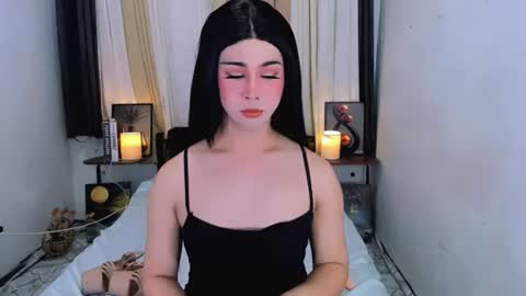 Snapshot of expensive_elise chatting on 18, 6, 2026 expensive_elise online show from 18, 6, 2026
