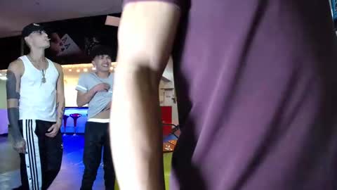 extrangers online show from 8, 3, 2025