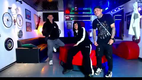 extrangers online show from 28, 3, 2026