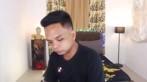 Snapshot of extraservice69menx chatting on 12, 9, 2025 JOHNDAVE online show from 12, 9, 2025