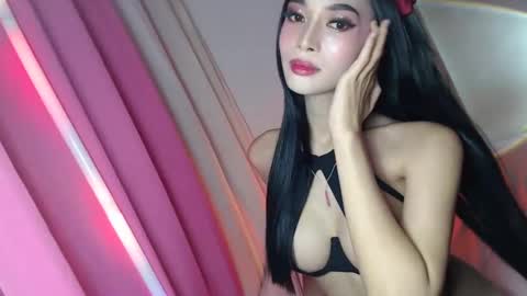 Snapshot of eyez0nm3 chatting on 23, 12, 2024 NewKarina online show from 23, 12, 2024