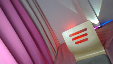 Snapshot of eyez0nm3 chatting on 11, 3, 2025 NewKarina online show from 11, 3, 2025