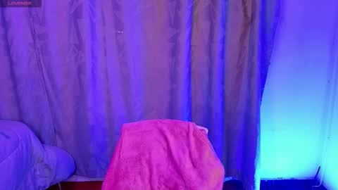 eymmy_24 online show from 13, 1, 2026