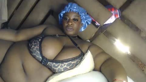 eyshaexotii online show from 24, 11, 2025