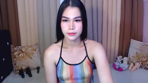 UR SWEET EZRA online show from 5, 3, 2025