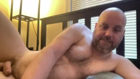 ezrandomguy online show from 12, 6, 2026