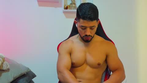 Ezzio Scolaro online show from 9, 9, 2025