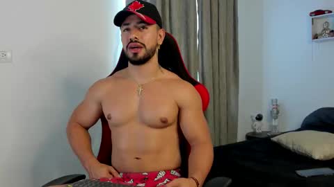 Ezzio Scolaro online show from 7, 3, 2026