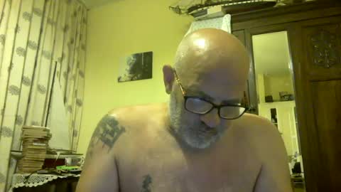 Snapshot of f1zzeek chatting on 3, 7, 2026 f1zzeek online show from 3, 7, 2026