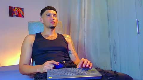 Snapshot of fabi_calde chatting on 19, 12, 2025 fabi online show from 19, 12, 2025