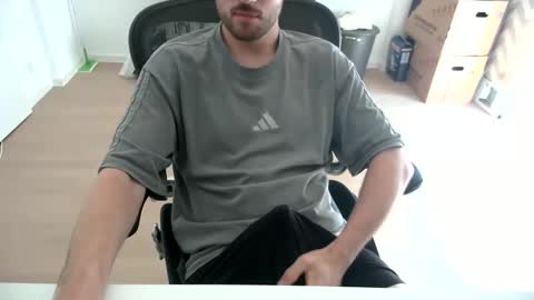Call me bitch online show from 27, 5, 2026
