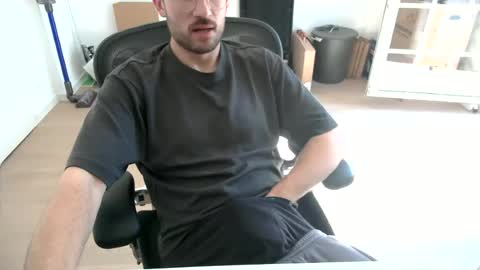 Call me bitch online show from 18, 6, 2026