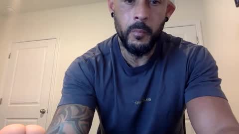 Snapshot of fabianelgalan chatting on 8, 3, 2025 Fabianelgalan online show from 8, 3, 2025