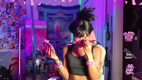 Fae and Cheta online show from 18, 5, 2026