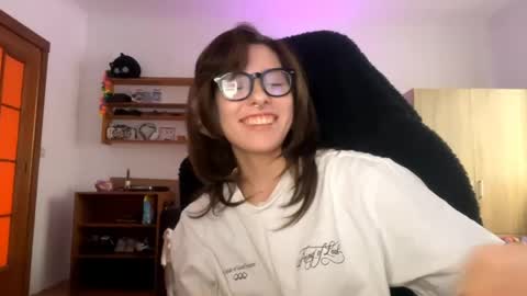 Loly online show from 13, 4, 2026