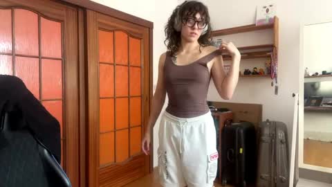 Loly online show from 2, 5, 2026