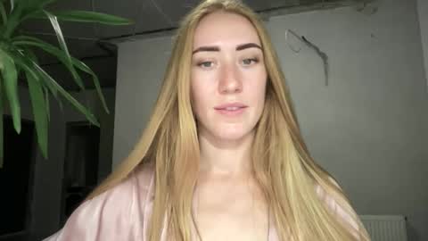 fairy_face online show from 11, 9, 2025