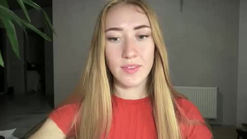 fairy_face online show from 4, 10, 2025