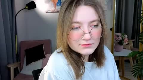 Snapshot of fairy_tara chatting on 30, 11, 2025 Tara online show from 30, 11, 2025