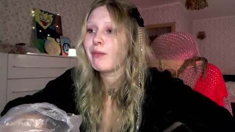 Snapshot of fairydreams_ chatting on 28, 10, 2025 Arisha online show from 28, 10, 2025