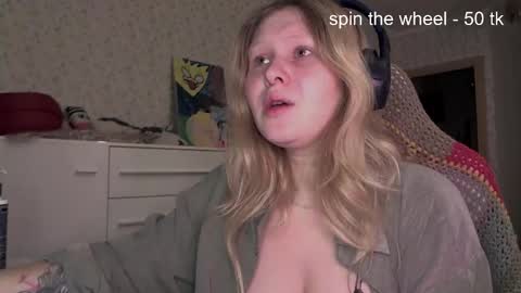 Snapshot of fairydreams_ chatting on 29, 11, 2025 Arisha online show from 29, 11, 2025