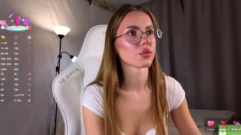 Snapshot of fairyfuckdust chatting on 27, 9, 2025 fairyfuckdust online show from 27, 9, 2025