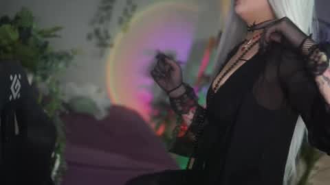 faith_chan online show from 23, 12, 2025