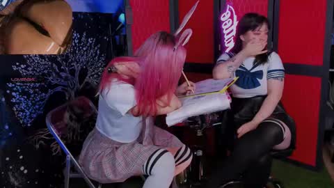 Snapshot of faketattoo chatting on 19, 12, 2024 Angelina and Alice online show from 19, 12, 2024