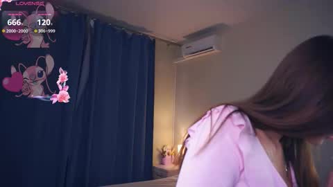 Erika online show from 4, 2, 2026