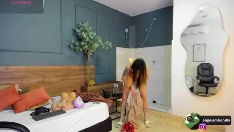 Megan    630  1330 -5 online show from 4, 11, 2025