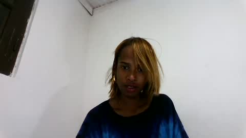 Snapshot of fallinah01 chatting on 19, 7, 2026 fallinah01 online show from 19, 7, 2026