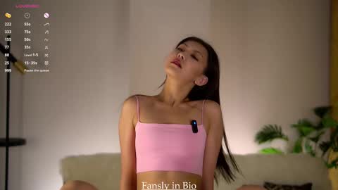 Snapshot of fallingflower chatting on 18, 10, 2025 Kim online show from 18, 10, 2025