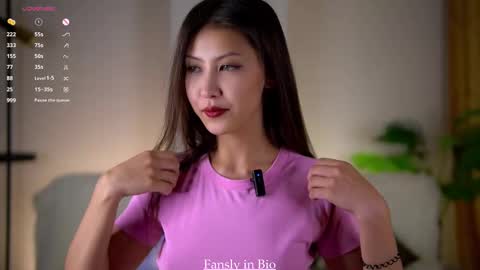 Snapshot of fallingflower chatting on 8, 11, 2025 Kim online show from 8, 11, 2025