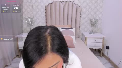 fallon_grey online show from 19, 11, 2025