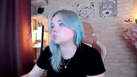 Snapshot of fancybella chatting on 28, 10, 2025 Bella online show from 28, 10, 2025