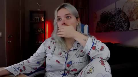 Snapshot of fancybella chatting on 15, 11, 2025 Bella online show from 15, 11, 2025