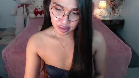 Snapshot of fancylaylaxx chatting on 17, 2, 2025 Layla online show from 17, 2, 2025