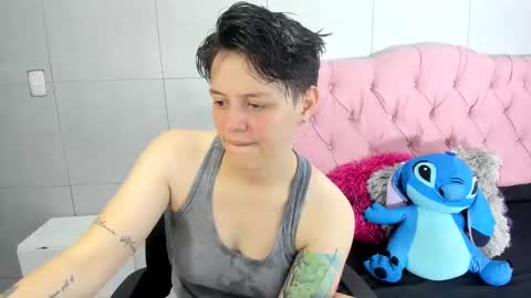 Snapshot of fanny_18 chatting on 18, 10, 2025 FANNY online show from 18, 10, 2025
