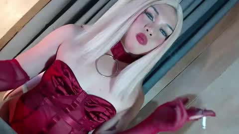 DANIELLA - DONT FORGET TO GIVE ME A THUMBSU UP online show from 10, 2, 2026