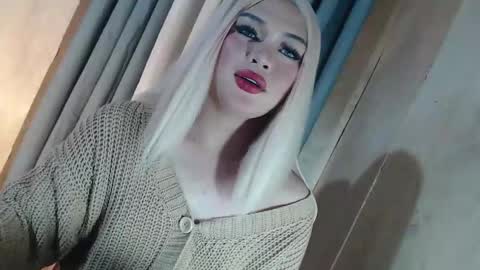 Snapshot of fantasticcock69_daniella chatting on 18, 5, 2026 DANIELLA - DONT FORGET TO GIVE ME A THUMBSU UP online show from 18, 5, 2026