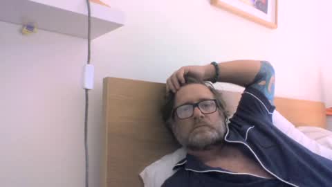 Snapshot of fantasying01 chatting on 17, 9, 2025 fantasying01 online show from 17, 9, 2025