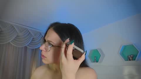 Snapshot of farahh_magdaly chatting on 5, 11, 2025 Farah online show from 5, 11, 2025