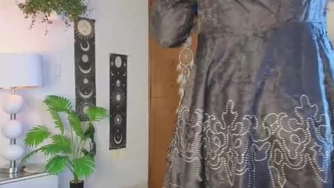 Snapshot of farahh_magdaly chatting on 4, 12, 2025 Farah online show from 4, 12, 2025