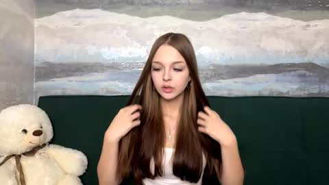 Snapshot of farahmantifel chatting on 27, 10, 2025 Anna Scovich online show from 27, 10, 2025