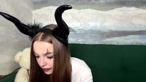 Snapshot of farahmantifel chatting on 31, 10, 2025 Anna Scovich online show from 31, 10, 2025