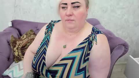 fashiona online show from 9, 3, 2025