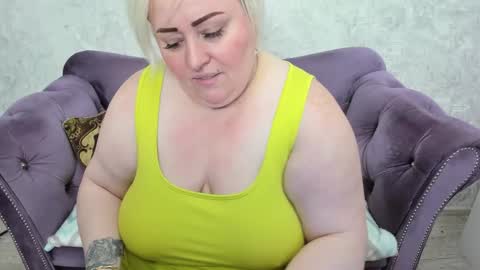 fashiona online show from 22, 9, 2025