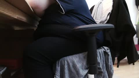 Snapshot of fat_bubble chatting on 5, 1, 2025 Fat Bernd online show from 5, 1, 2025